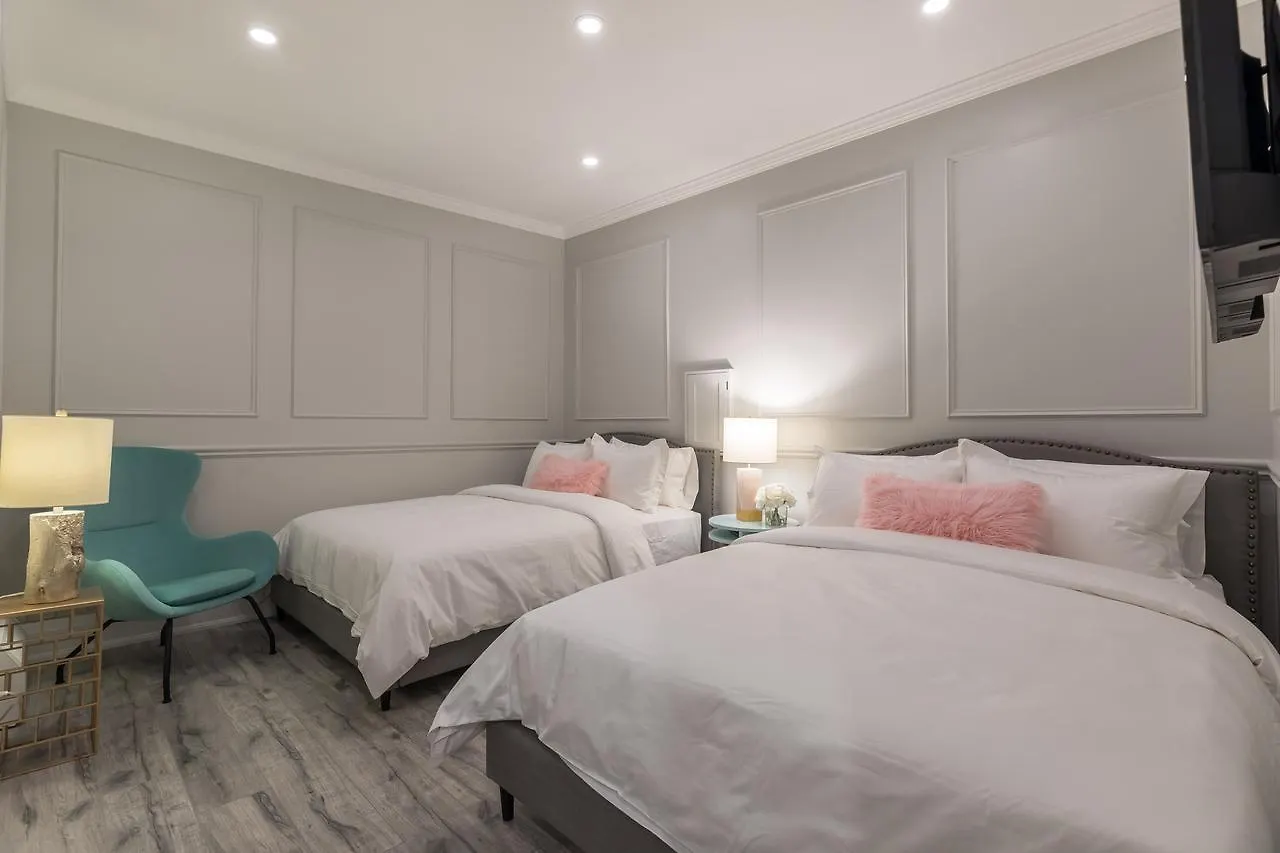 Applewood Suites - Etobicoke Toronto