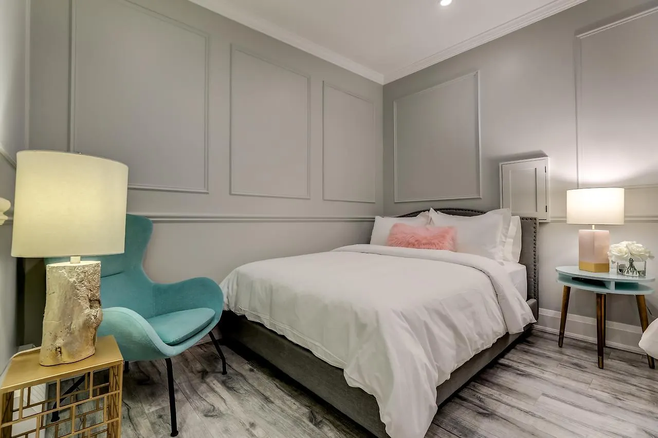 Applewood Suites - Etobicoke Toronto